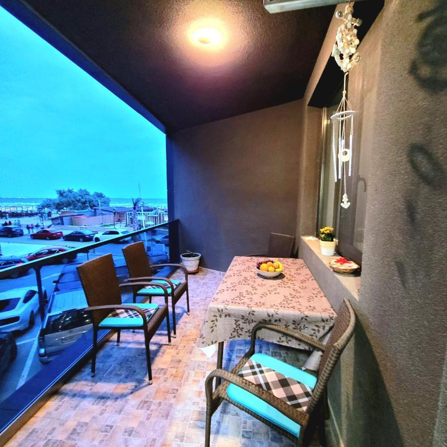 Zen Garden apartament de lux nou pe malul marii Constanţa Extérieur photo